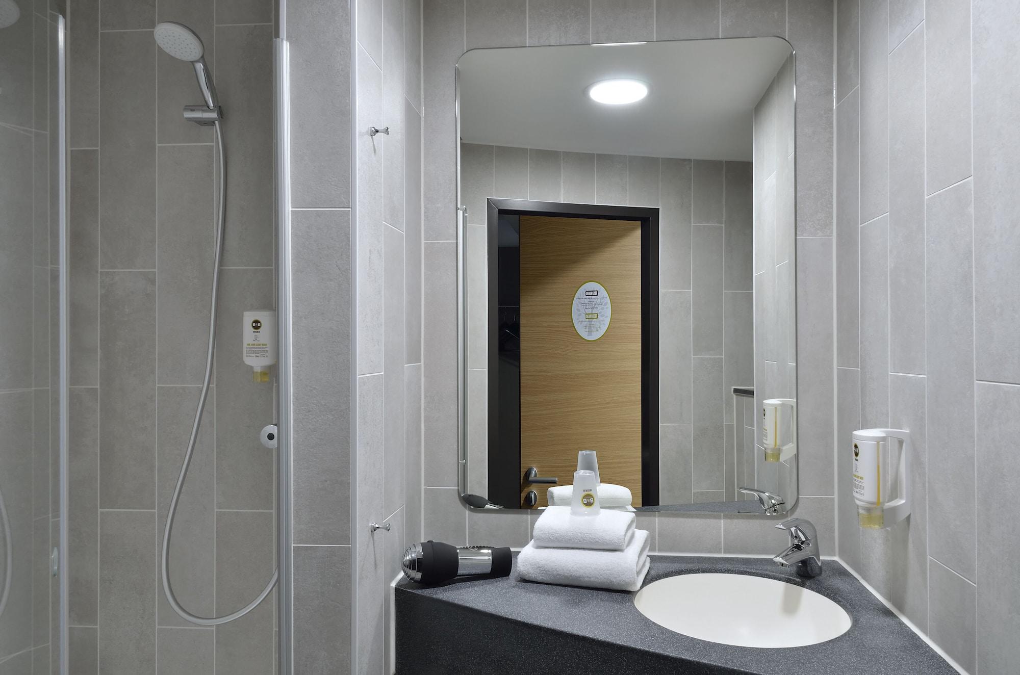 B&B Hotel Χαϊλμπρόν Εξωτερικό φωτογραφία