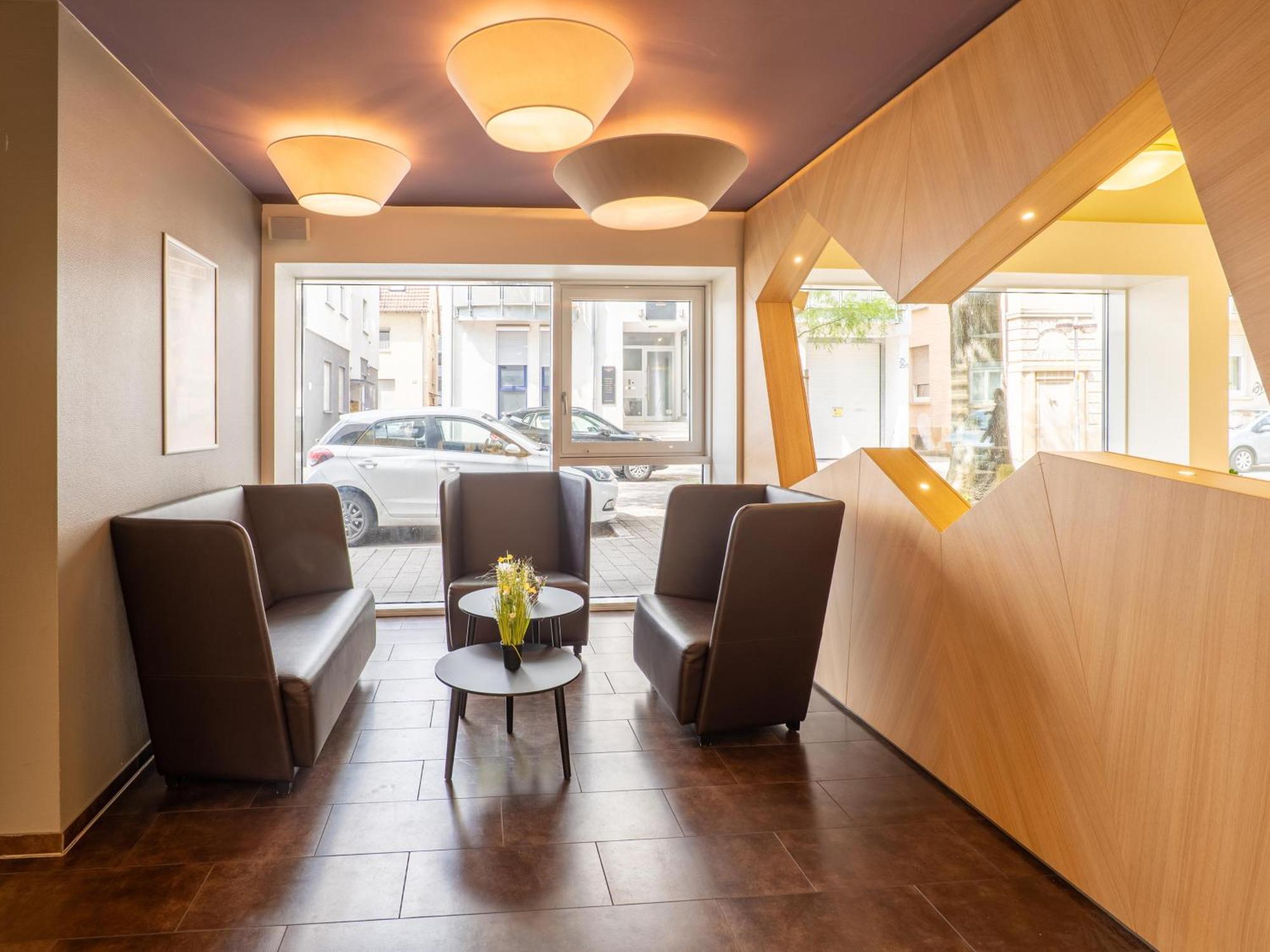 B&B Hotel Χαϊλμπρόν Εξωτερικό φωτογραφία