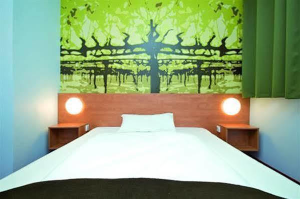 B&B Hotel Χαϊλμπρόν Εξωτερικό φωτογραφία